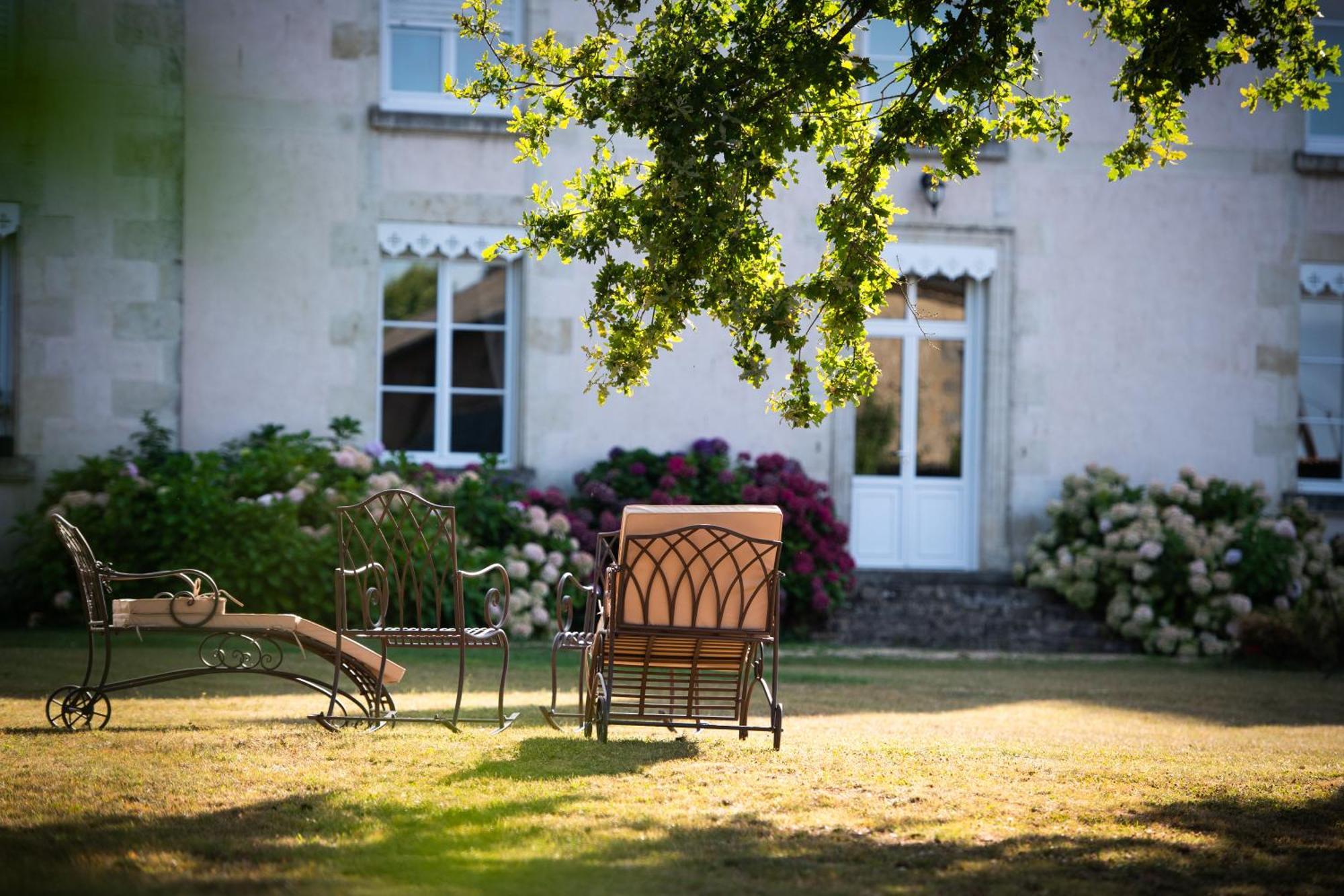 Domaine De La Briouse Bed and Breakfast Sanxay Εξωτερικό φωτογραφία