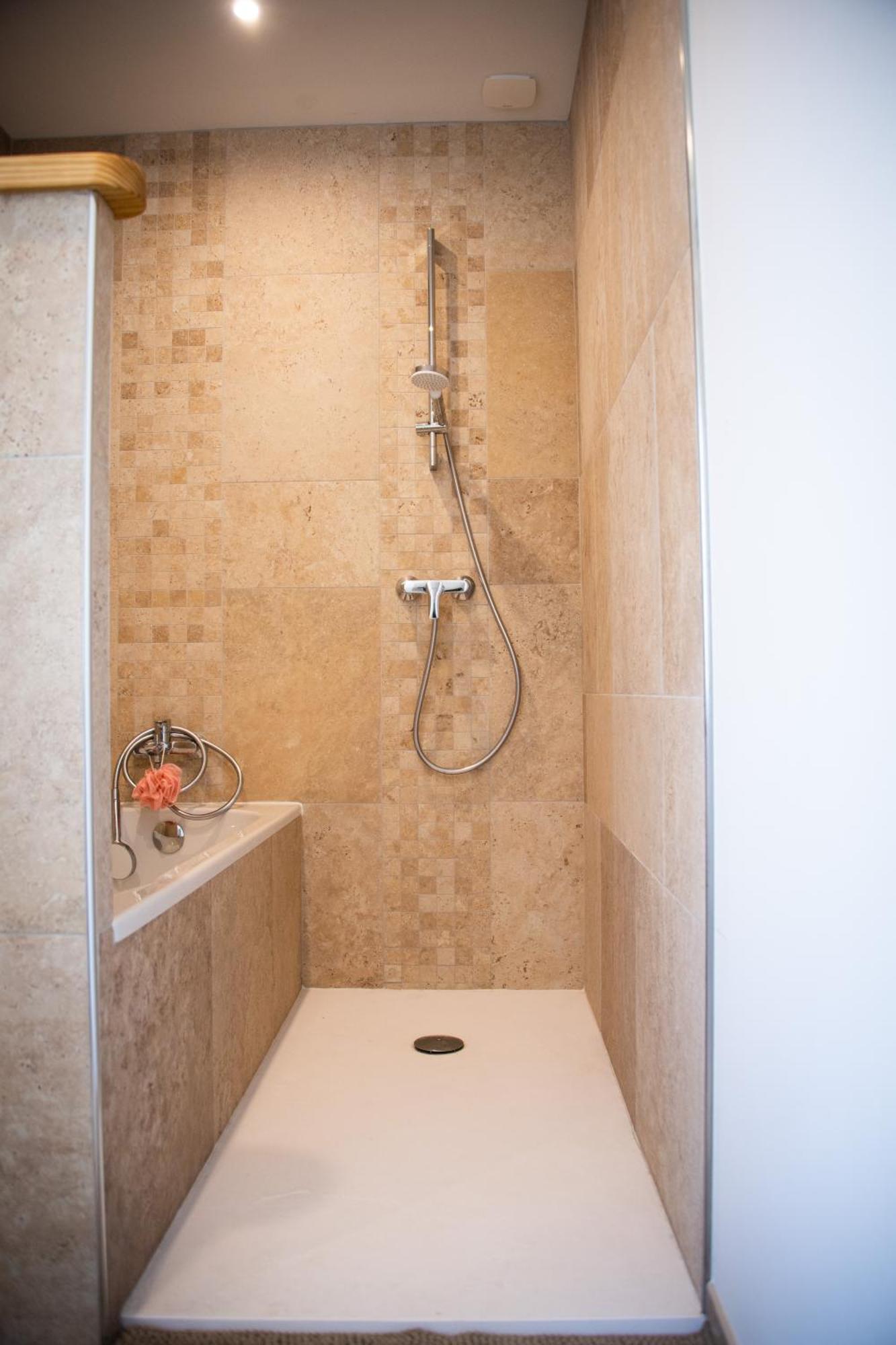 Domaine De La Briouse Bed and Breakfast Sanxay Εξωτερικό φωτογραφία